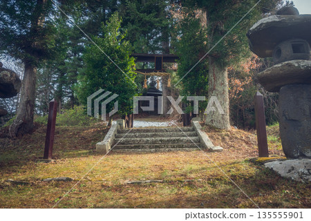 Entrance to another world 135555901