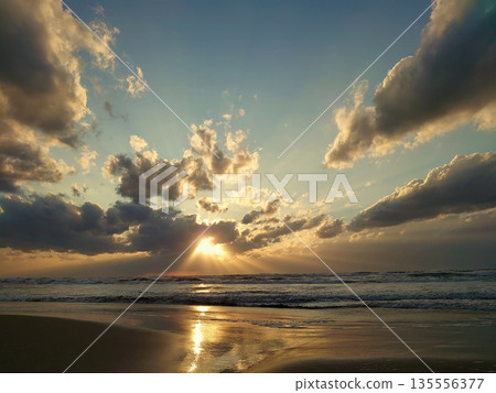 在日本海的日落 在日本海的日落 135556377