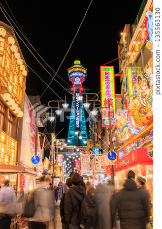 大阪新世界通天閣夜景(大阪府大阪市浪速區) 大阪新世界通天閣夜景(大阪府大阪市浪速區) 135563130
