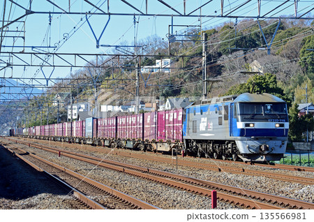 東海道幹線、二宮大磯、JR 貨運、EF210-118(新鶴見) 東海道幹線、二宮大磯、JR 貨運、EF210-118(新鶴見) 135566981