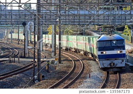 東海道幹線東戶塚保土谷 JR Freight EF210-11(岡山) 東海道幹線東戶塚保土谷 JR Freight EF210-11(岡山) 135567173
