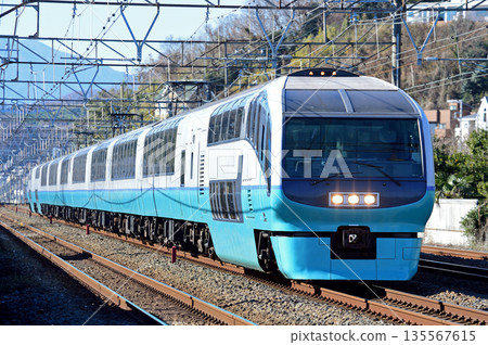 東海道幹線二宮大磯 JR 東日本 251 系列 RE-3 編隊（大宮） Super View Odoriko 135567615