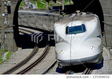 東海道新幹線、新橫濱小田原、JR 東海、N700A 系列、X33 列車（東京） 135569010