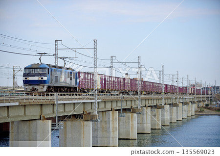 Tokaido Main Line, Chigasaki-Hiratsuka, JR Freight, EF210-168 (Suita), passenger line detour Tokaido Main Line, Chigasaki-Hiratsuka, JR Freight, EF210-168 (Suita), passenger line detour 135569023