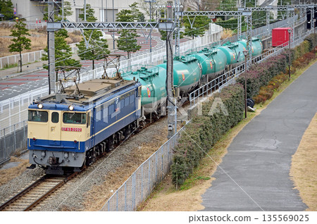 Tokaido Main Line, Sakuragicho-Higashi-Takashima, JR Freight, EF65-2092 (Shin-Tsurumi) 135569025