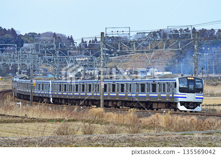 JR East E217 series Y-126 train (Kamakura) on the Sobu Main Line between Sakura and Monoi 135569042