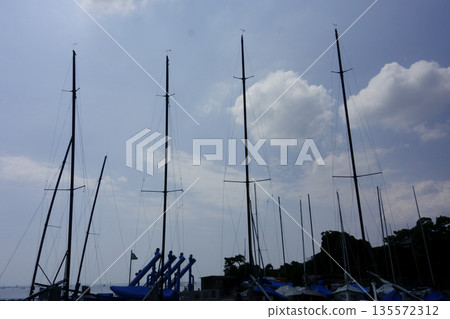 August 14, 2020, Hayama Marina, Kanagawa Prefecture, midsummer August marina scenery 135572312