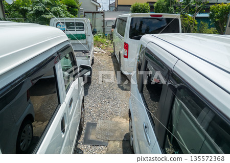 parking, parking lot, parking place 135572368
