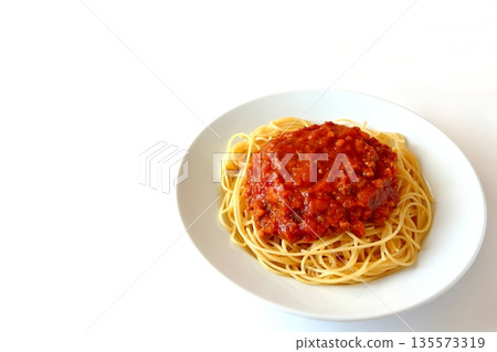 Homemade meat sauce spaghetti on white background 135573319