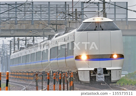 北陸本線、加賀-笠間-三河、JR西日本、683系列、雷鳥 135573511