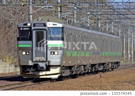 Chitose Line Nishinosato (Shinshu) JR Hokkaido 733 series B-3206 formation (Sapporo) Airport 135574345