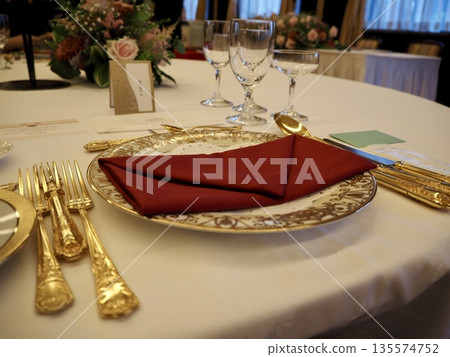 Luxurious dinner 135574752