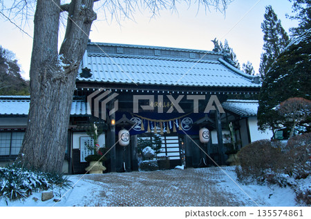 長野縣松本市牛福寺正門冬季(辟邪祭) 長野縣松本市牛福寺正門冬季(辟邪祭) 135574861