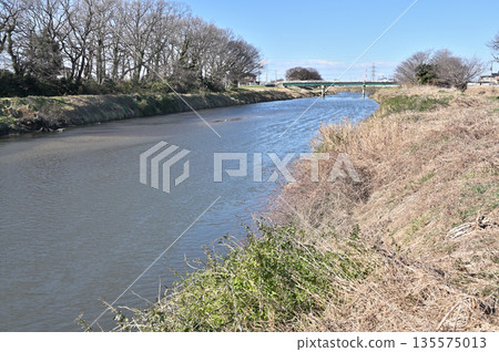 Walking in Koshigaya: Motoarakawa River, riverbed, Koshigaya City, Oaza Sannomiya Walking in Koshigaya: Motoarakawa River, riverbed, Koshigaya City, Oaza Sannomiya 135575013