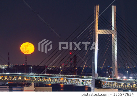 Yokohama Bay Bridge at moonrise, Kanagawa Prefecture Yokohama Bay Bridge at moonrise, Kanagawa Prefecture 135577634