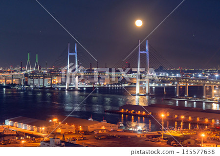 Yokohama Bay Bridge at moonrise, Kanagawa Prefecture Yokohama Bay Bridge at moonrise, Kanagawa Prefecture 135577638