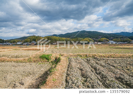 Winter rural scenery of Asuka Village, Nara Prefecture 135579092