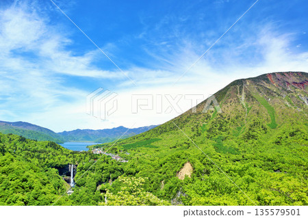 Tochigi Prefecture Early summer blue sky Fresh green Oku-Nikko Tochigi Prefecture Early summer blue sky Fresh green Oku-Nikko 135579501