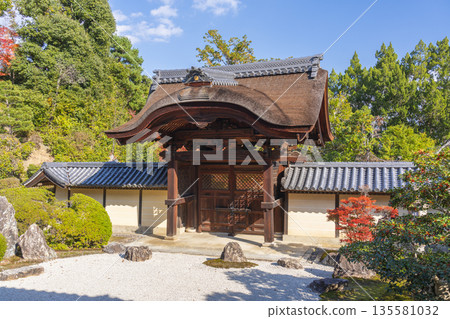 光明寺信樂庭園及皇門秋葉季 光明寺信樂庭園及皇門秋葉季 135581032