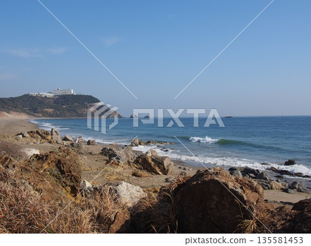 Irako Lake 135581453