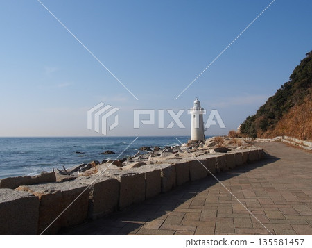 Irako Lake 135581457