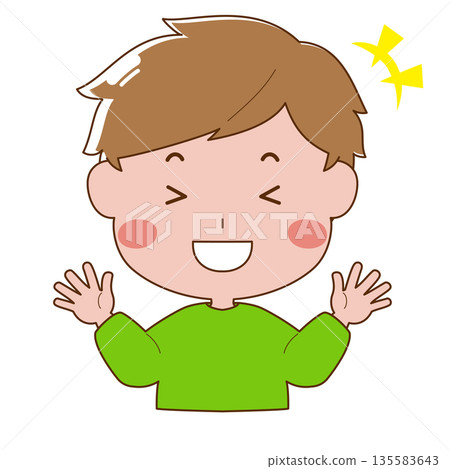 一個男孩大聲笑著 135583643