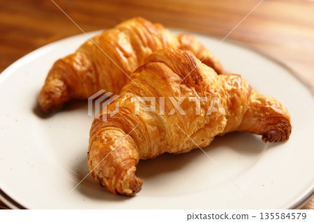 Croissant  135584579
