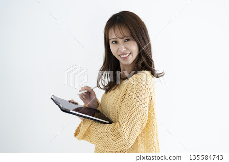 有片劑的少婦 有片劑的少婦 135584743