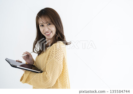 有片劑的少婦 有片劑的少婦 135584744