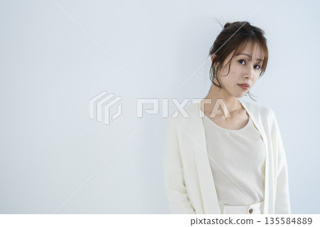 Refreshing women 135584889