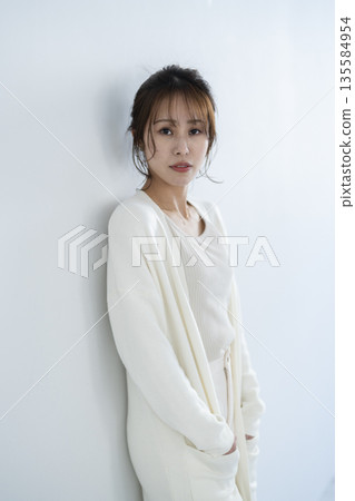 年輕的女士的肖像 135584954