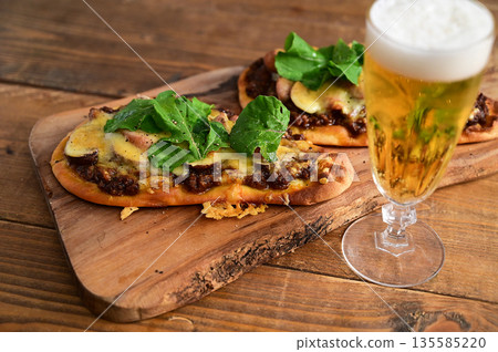 Naan cheese curry dog Naan cheese curry dog 135585220