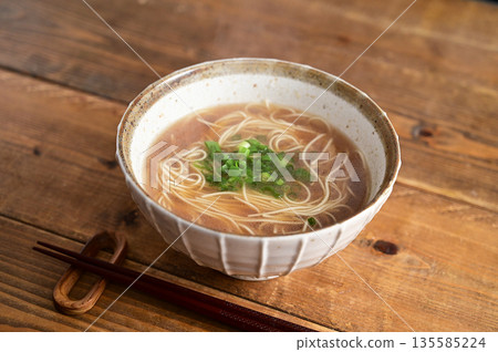 普通拉麵 135585224