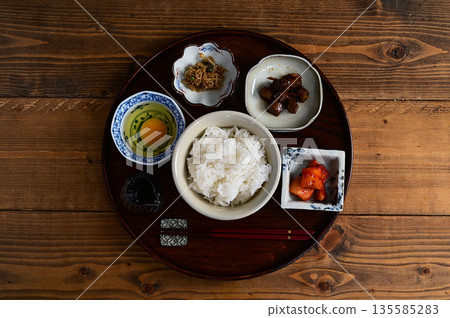 米飯和米飯伴奏 米飯和米飯伴奏 135585283