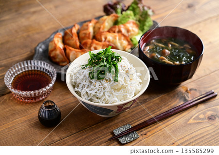 湯和菜_煎餃 湯和菜_煎餃 135585299