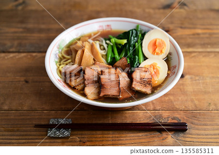 醬油拉麵 醬油拉麵 135585311