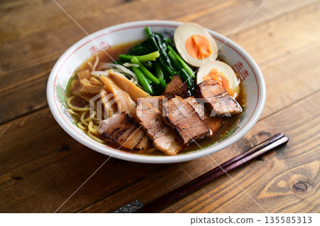 醬油拉麵 135585313