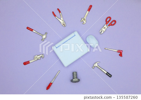 Image of computer repair 135587260
