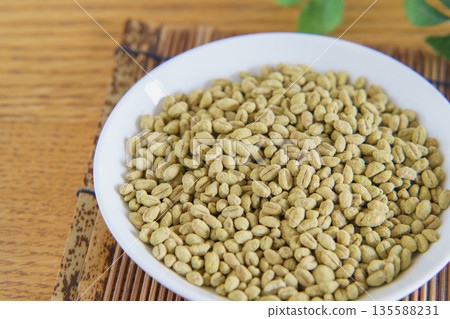 Wheat bran Wheat bran 135588231