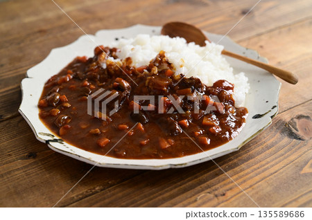 Beef tail curry 135589686