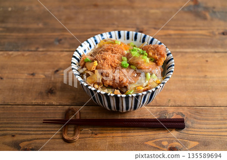 Grilled pork cutlet Grilled pork cutlet 135589694