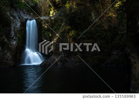 Beautiful Narusawa Falls Beautiful Narusawa Falls 135589963
