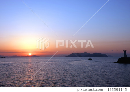 Tomonoura Port at dawn Tomonoura Port at dawn 135591145