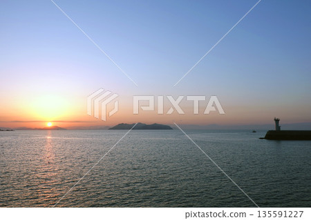 Tomonoura Port at dawn Tomonoura Port at dawn 135591227