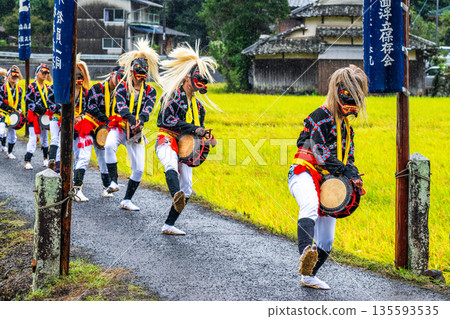 Hizen Saga Autumn Festival - Hahagaura Menfuritate Hizen Saga Autumn Festival - Hahagaura Menfuritate 135593535