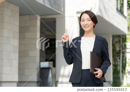 女性生意 女性生意 135595917