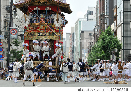 Kyoto Gion Festival Yamahoko Procession Nagatoboko 135596866