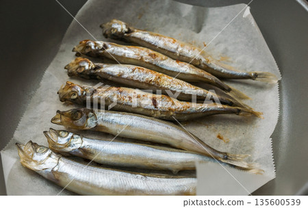 煎烤柳葉魚 煎烤柳葉魚 135600539