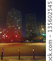 夜晚的城市 135602545