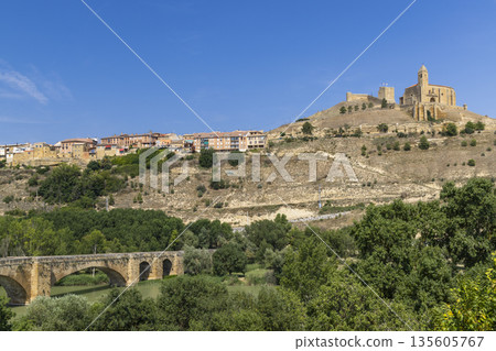 San Vicente de la Sonsierra historic town and bridge 135605767